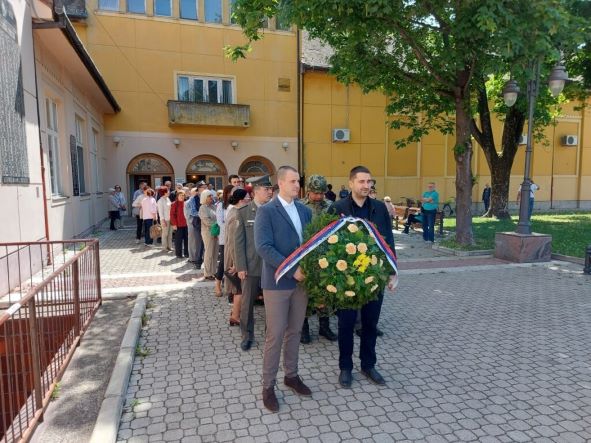 Apatin-.-polaganje-venaca