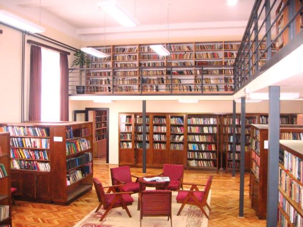 Biblioteka-Apatin