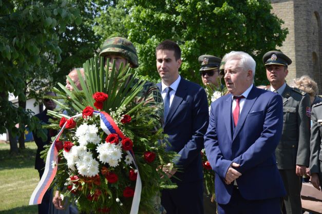 Gradonacelnik-polaganje-venaca