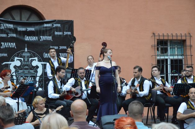 sombor - koncert - atrijum