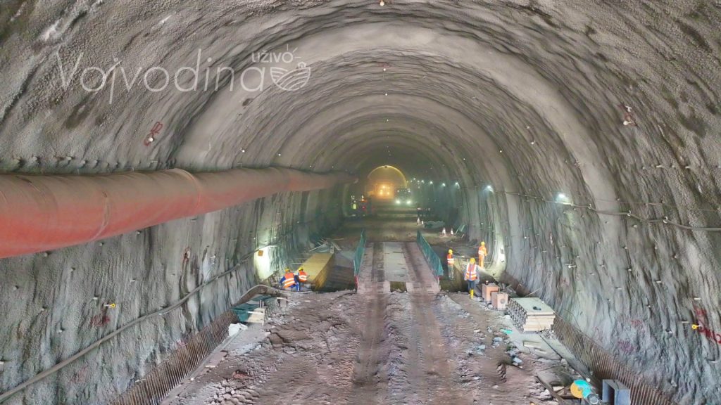 Tunel kroz Frušku goru, bušenje u toku, Fruškogorski koridor