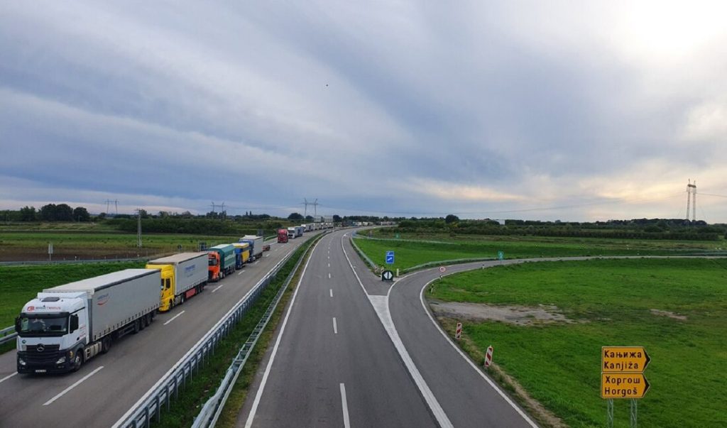 Koridori, kamioni na graničnom prelazu