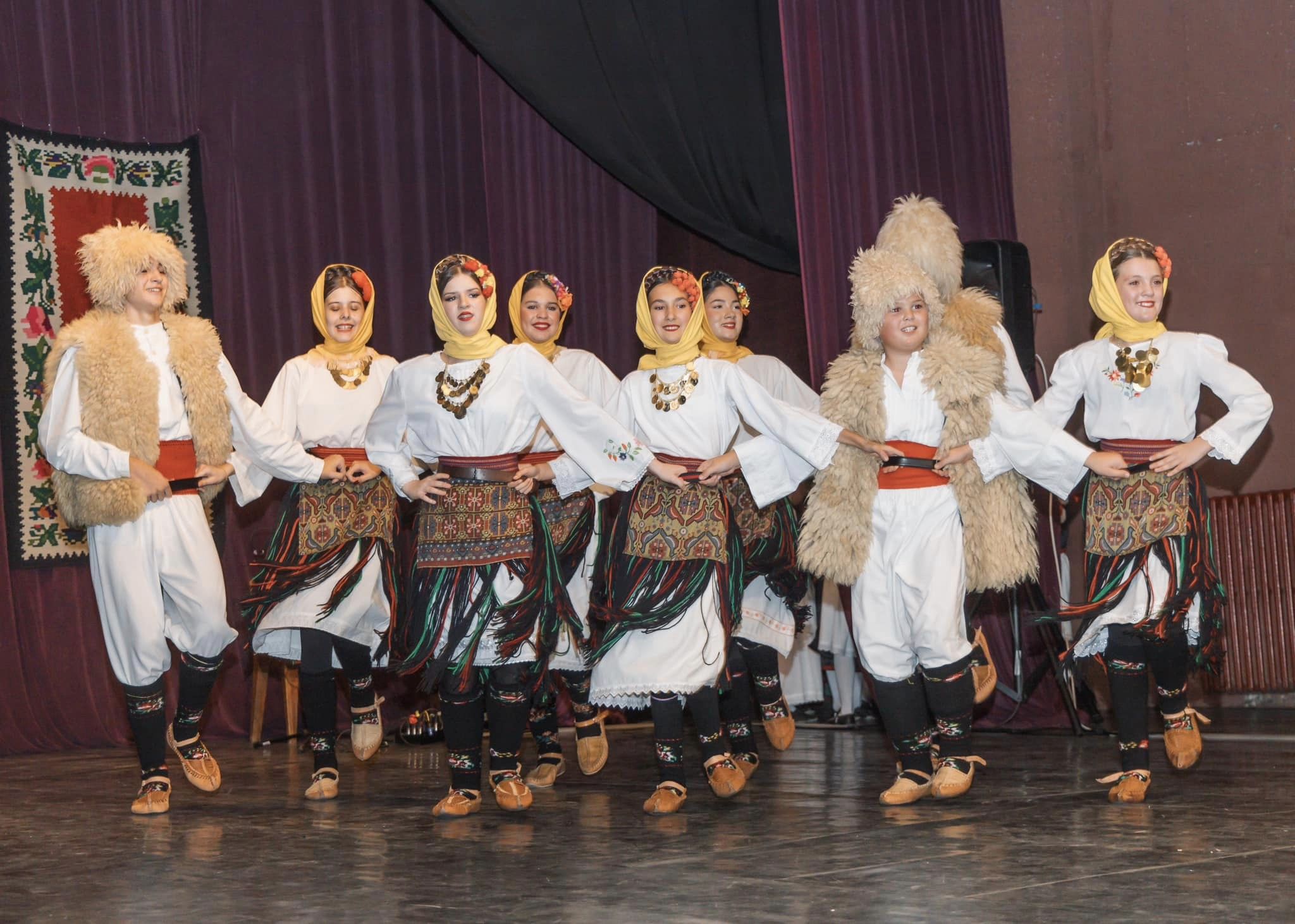 dečiji festival folklora pod nazivom „Hajd’ povedi veselo“-bačko petrovo selo 