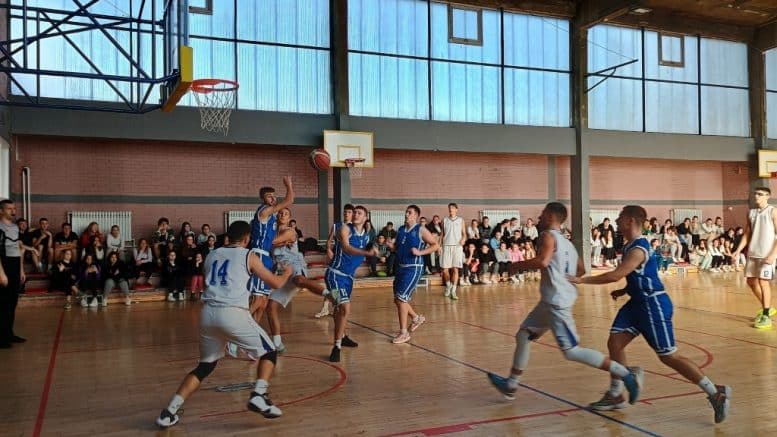 „Dositejevci“ i Gimnazijalci najbolji na Opštinskom takmičenju u košarci i basketu