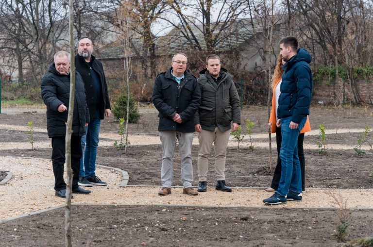 Projekat spoljnog uređenja, pejzažne arhitekture i hortikulture u Čonoplji uspešno realizovan