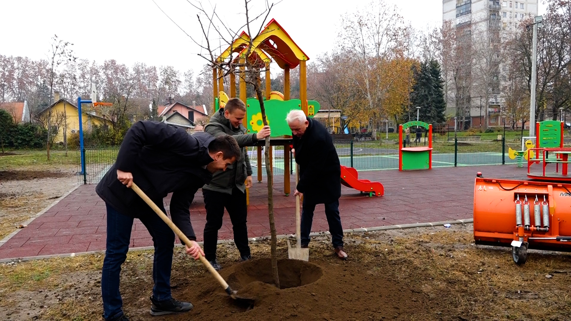 (VIDEO) Nastavlja se akcija ozelenjavanja javnih površina na teritoriji Grada