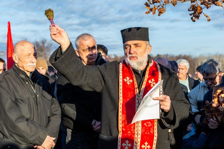 I ove godine badnjak krasi subotičku Gradsku kuću