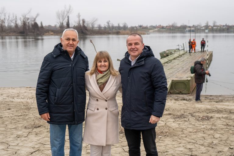 U Beočinu održano tradiconalno bogojavljensko plivanje za Časni krst – novosađanin Sergej Bulović pobednik ovogodišnjeg nadmetanja