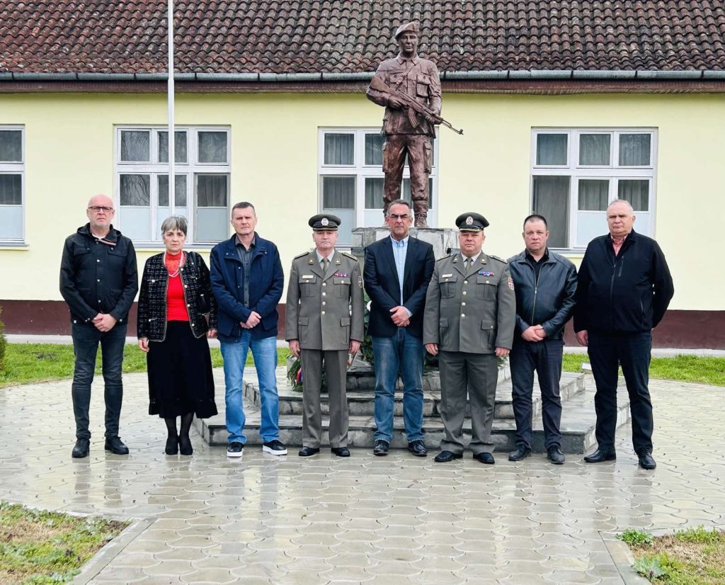 U Bačkoj Topoli obeležen Dan sećanja na žrtve NATO AGRESIJE