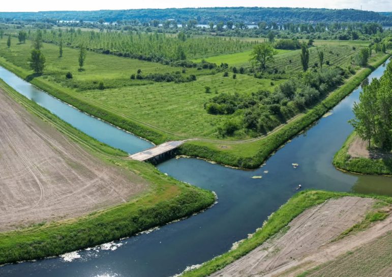 Radovi na kanalu S-1 u Skorenovcu – izmuljivanje i priprema za dvonamenski sistem navodnjavanja