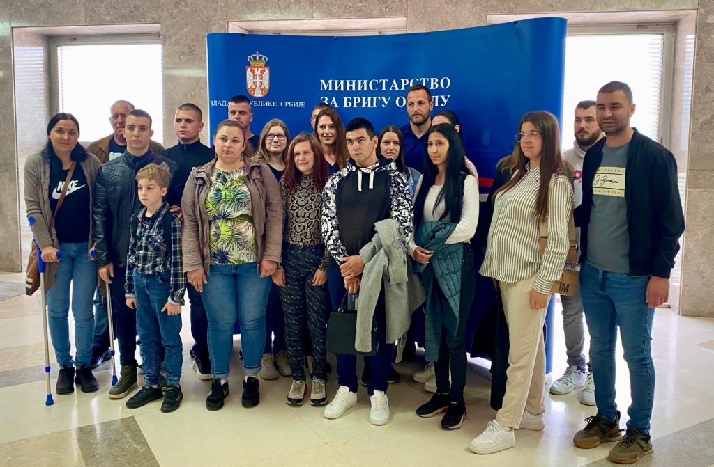 Kuće na selu za još trinaest porodica sa teritorije Grada