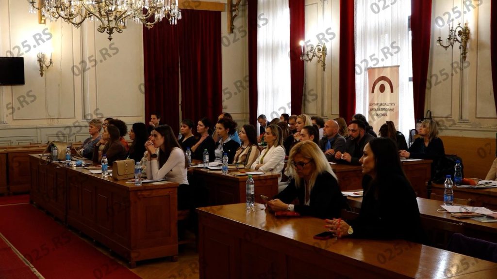 (FOTO) Održana obuka „Prepoznavanje slučajeva trgovine ljudima i podrška žrtvama“