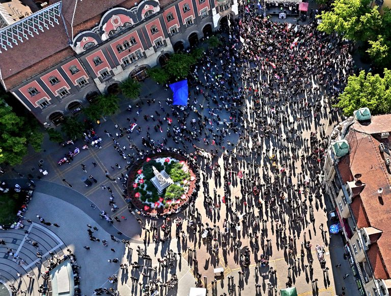 Protest u Subotici doživeo debakl – „Cela Srbija“ stala na gradski trg