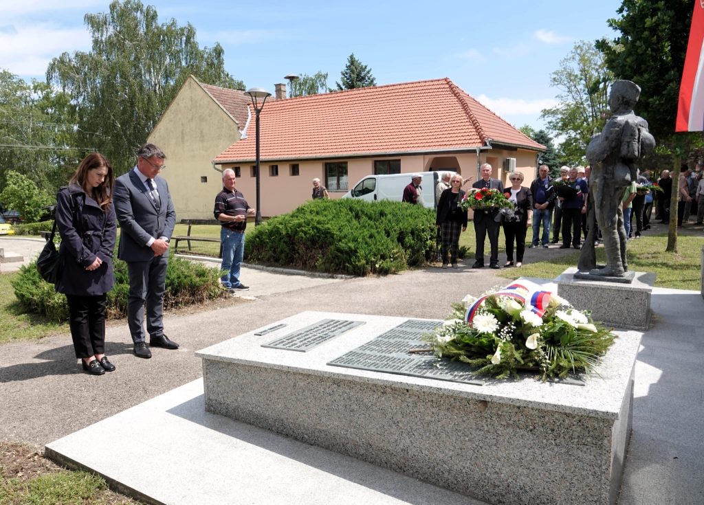 Položeni venci u Rastini povodom pobede nad fašizmom