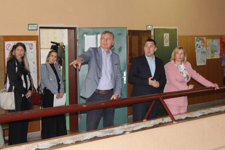 Novi krov na OŠ &quot;Vuk Karadžić&quot;