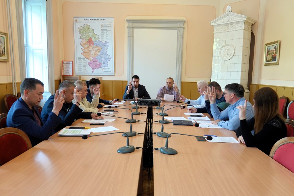 GRADSKO VEĆE: RASPISIVANJE JAVNIH POZIVA ZA DODELU SUBVENCIJA ZA SAMOZAPOŠLJAVANJE I NOVO ZAPOŠLJAVANJE