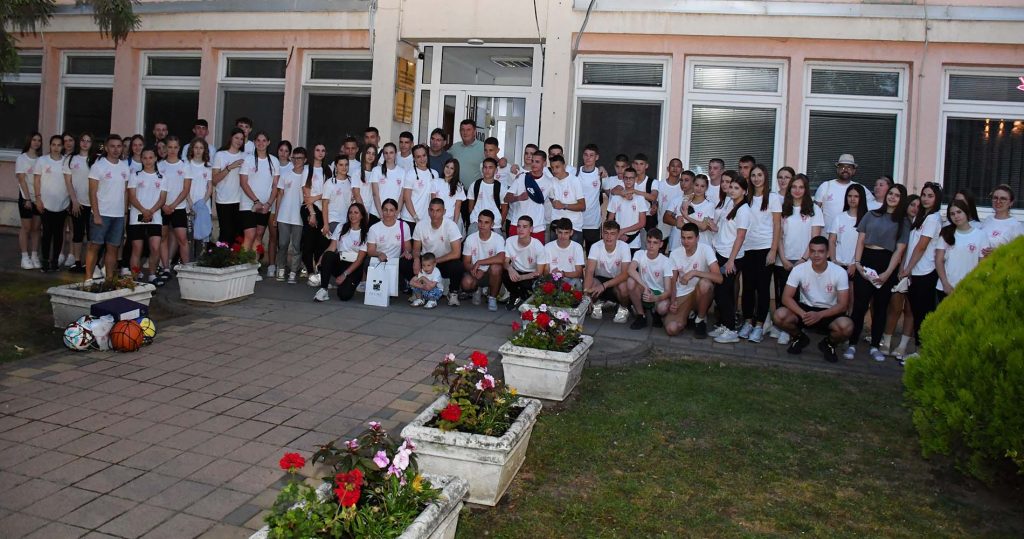 Besplatno letovanje za učenike iz opštine Pećinci