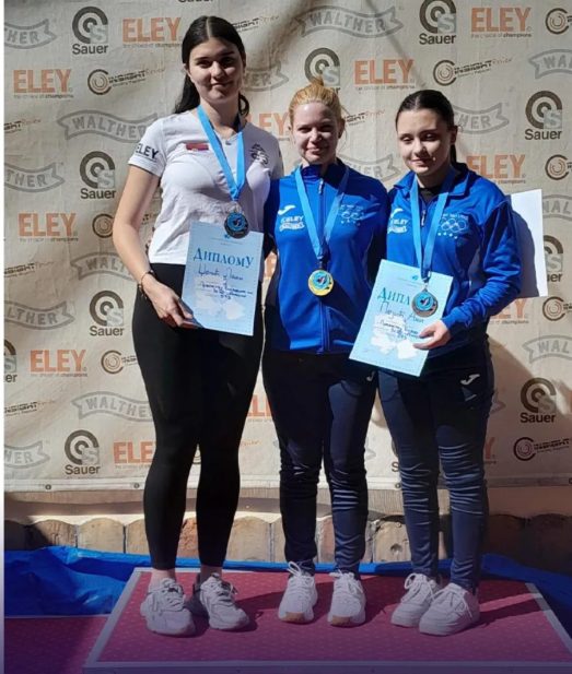 Lana Džonić sa srebrnim medaljama u streljaštvu