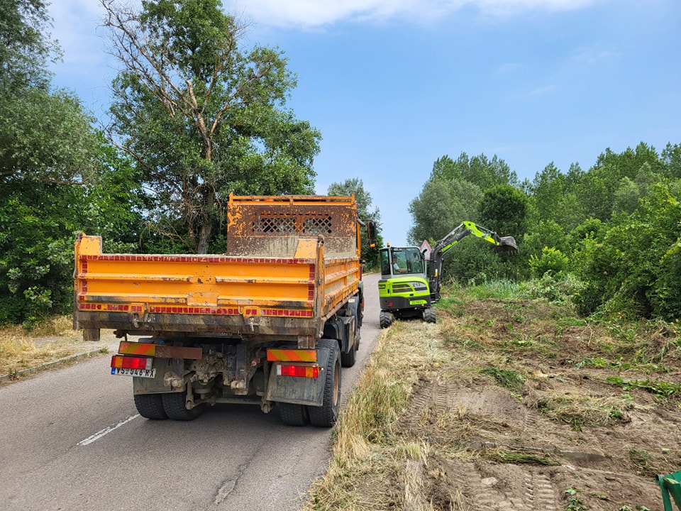 Apatin: Počela izgradnja biciklističke staze