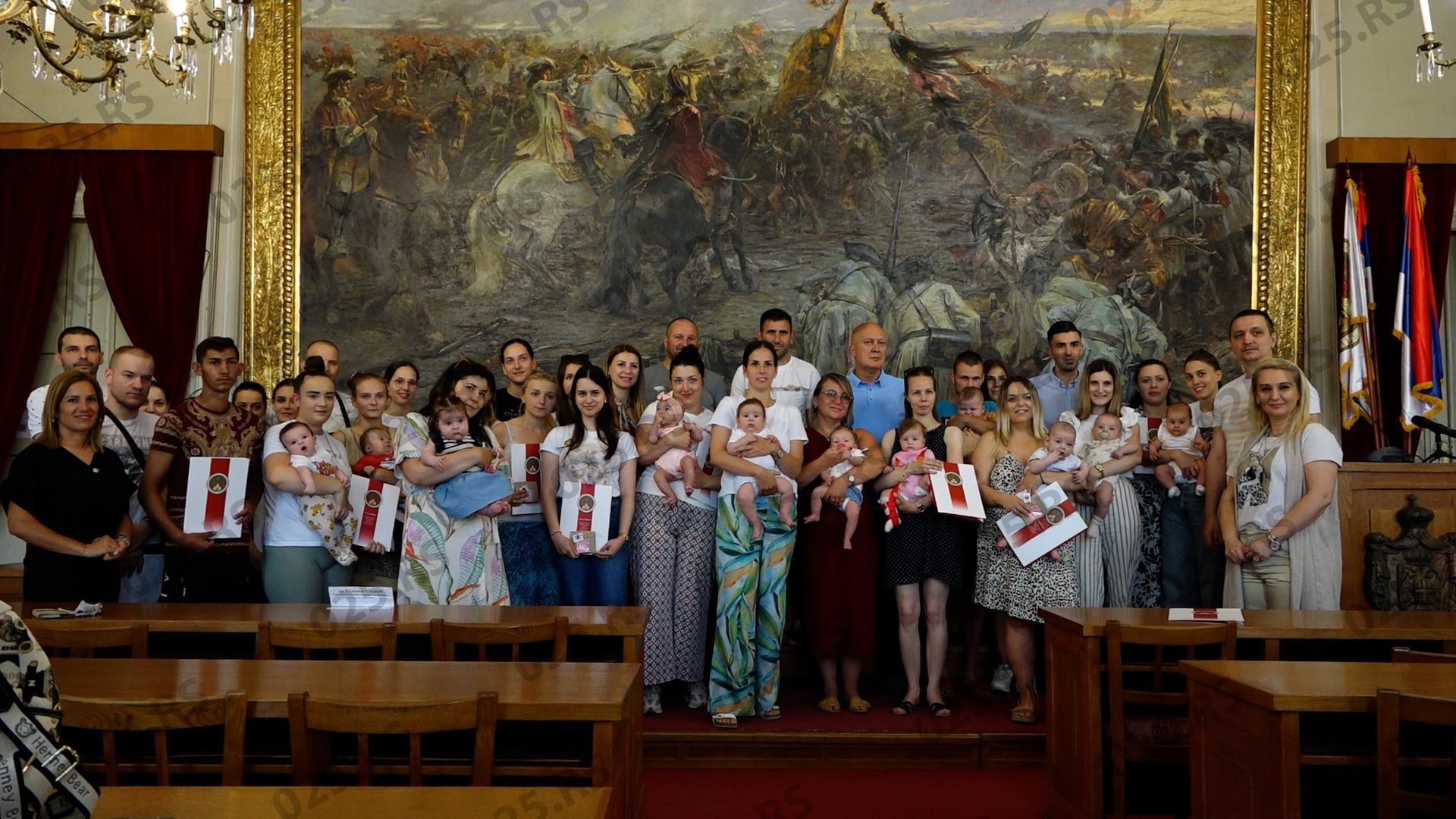 (FOTO) Upriličena dodela rešenja porodiljama sa teritorije Grada