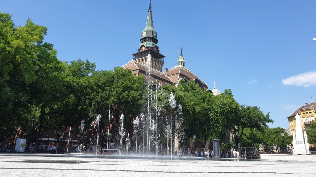 nova fontana i gradska kuca SUBOTICA