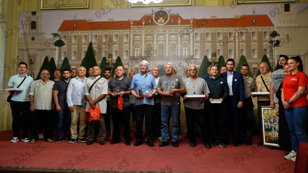 (FOTO) Ratković uručio priznanja za 100 dobrovoljnih davanja krvi