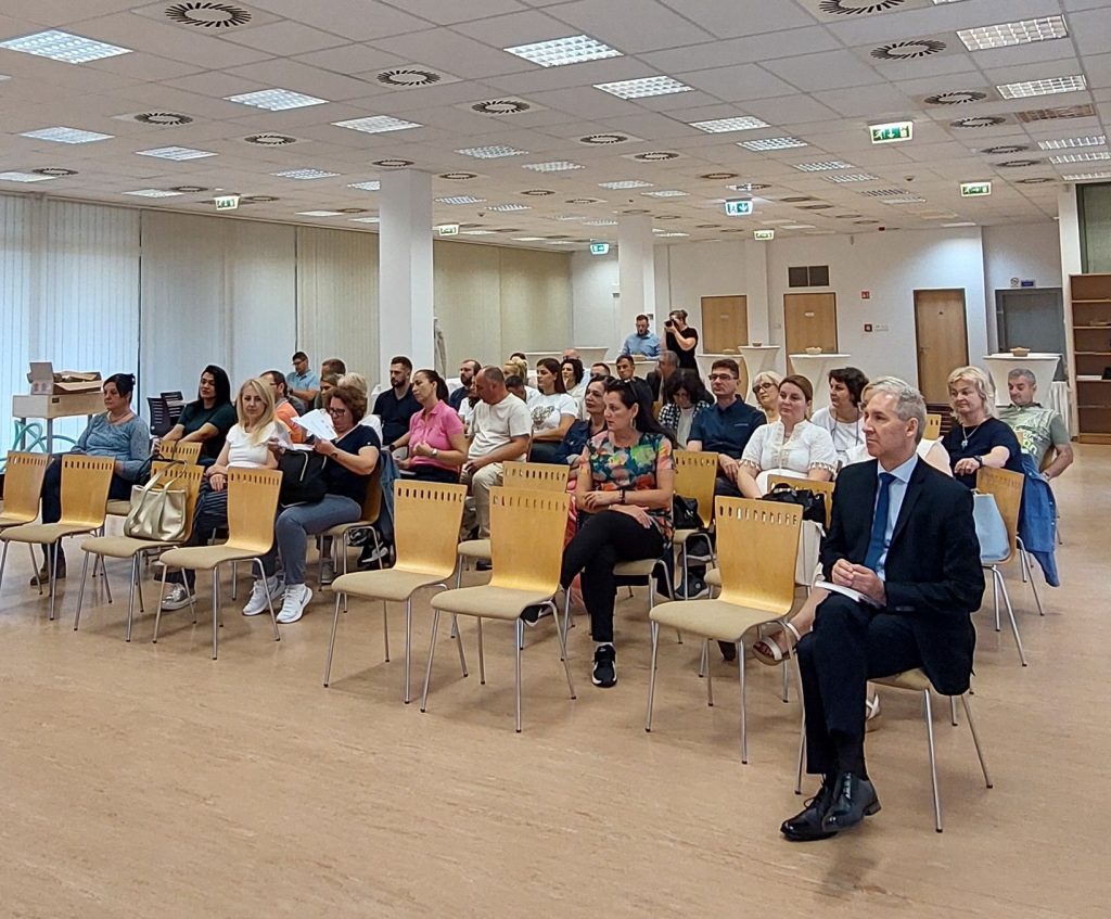 Edukacija o mikroplastici za zdravstvene radnike u Baji