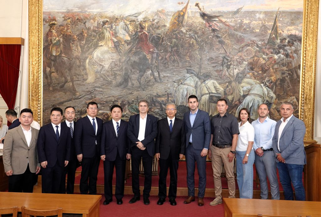 POTPISAN SPORAZUM O SARADNjI SA VEINANOM (KINA)