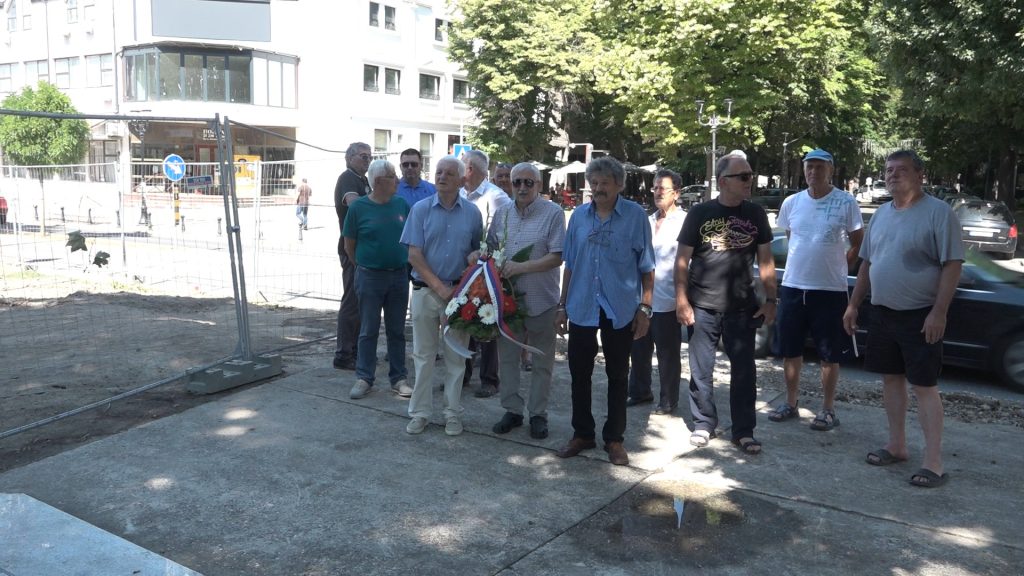 Kula: Polaganjem venaca obeležen Dan borca
