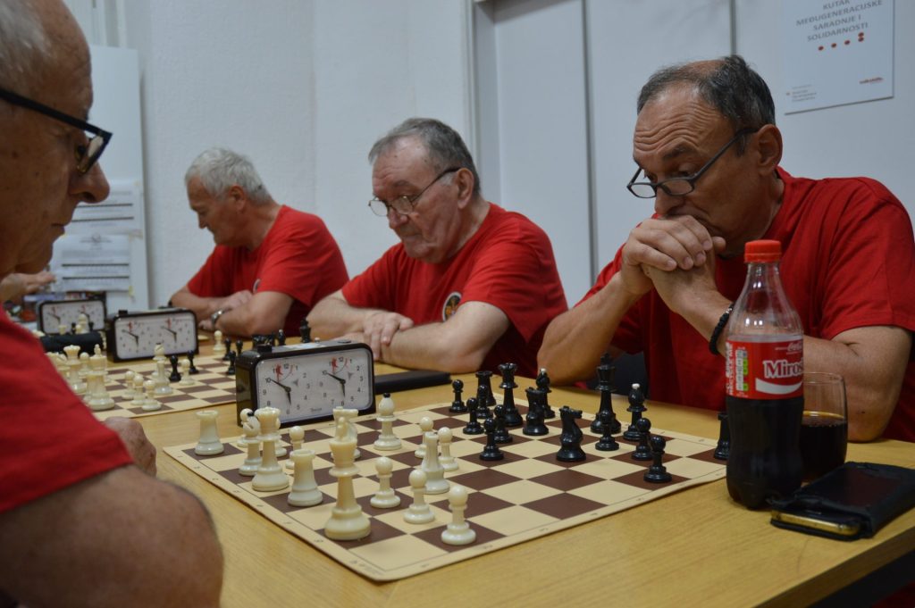 Održan sportski susret penzionera u Somboru